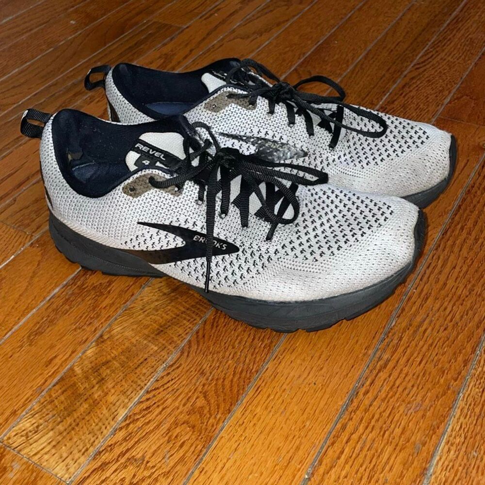 Brooks Revel 4 Running Shoes Womens Size 11 Sneakers Training Athletic preowned